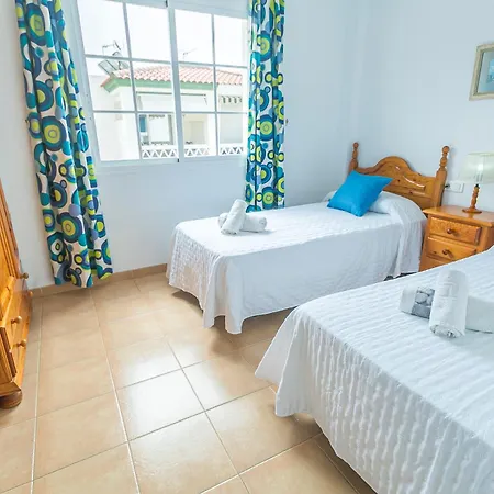 Toboso Iii Апартаменти *