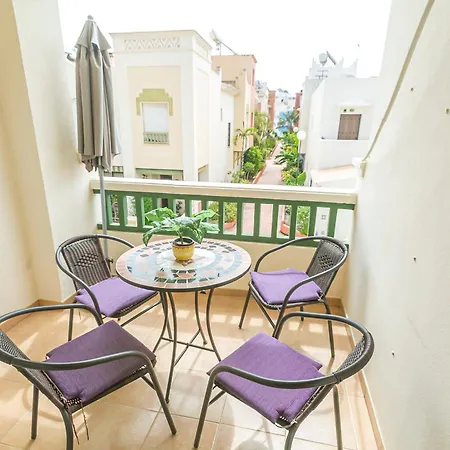 Toboso Iii Апартаменти *